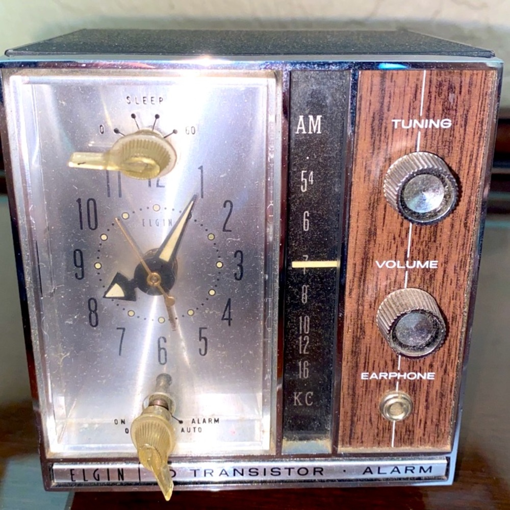 Elgin 10 Transistor Radio and Alarm Clock